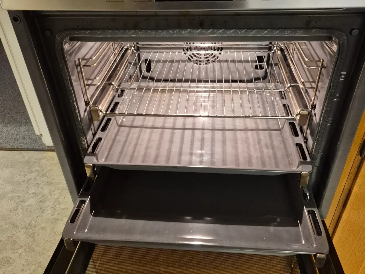 Billede 3 - Pæn og velholdt ovn