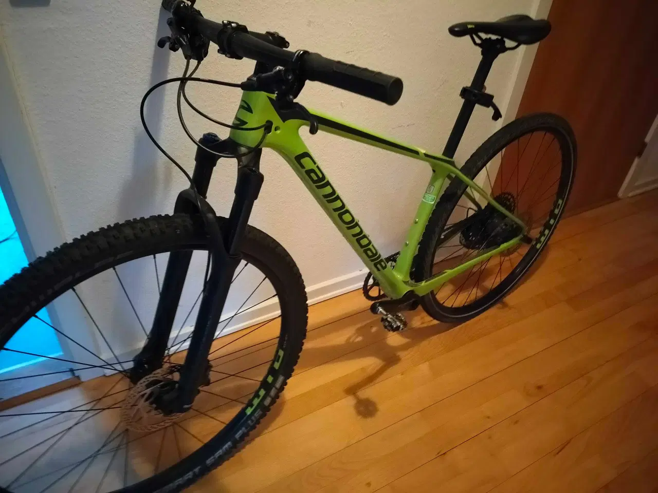 Billede 15 - Rytter cykler 