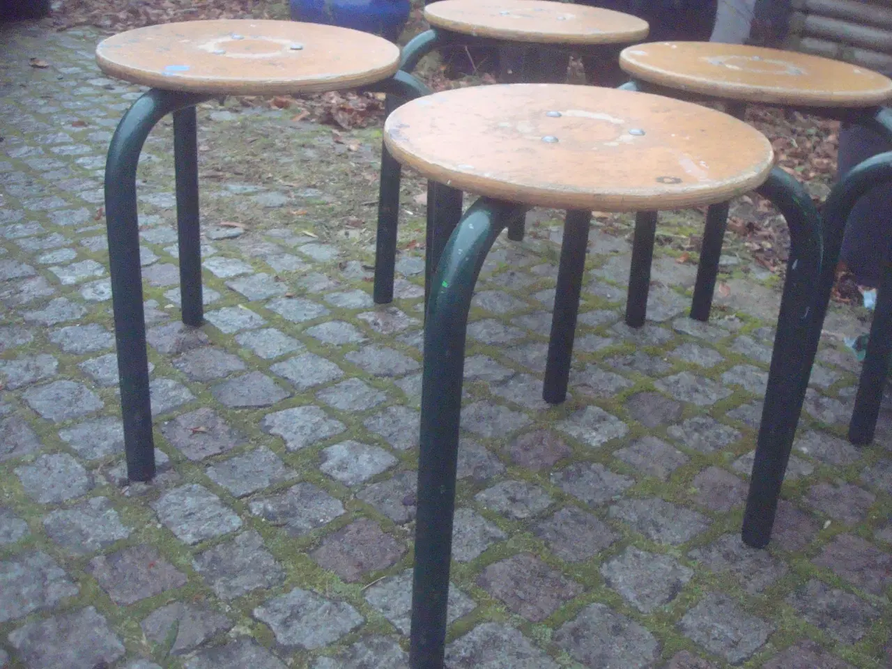 Billede 1 - TABURETTER RETRO, KRAFTIGE HØJDE CA 45 cm,