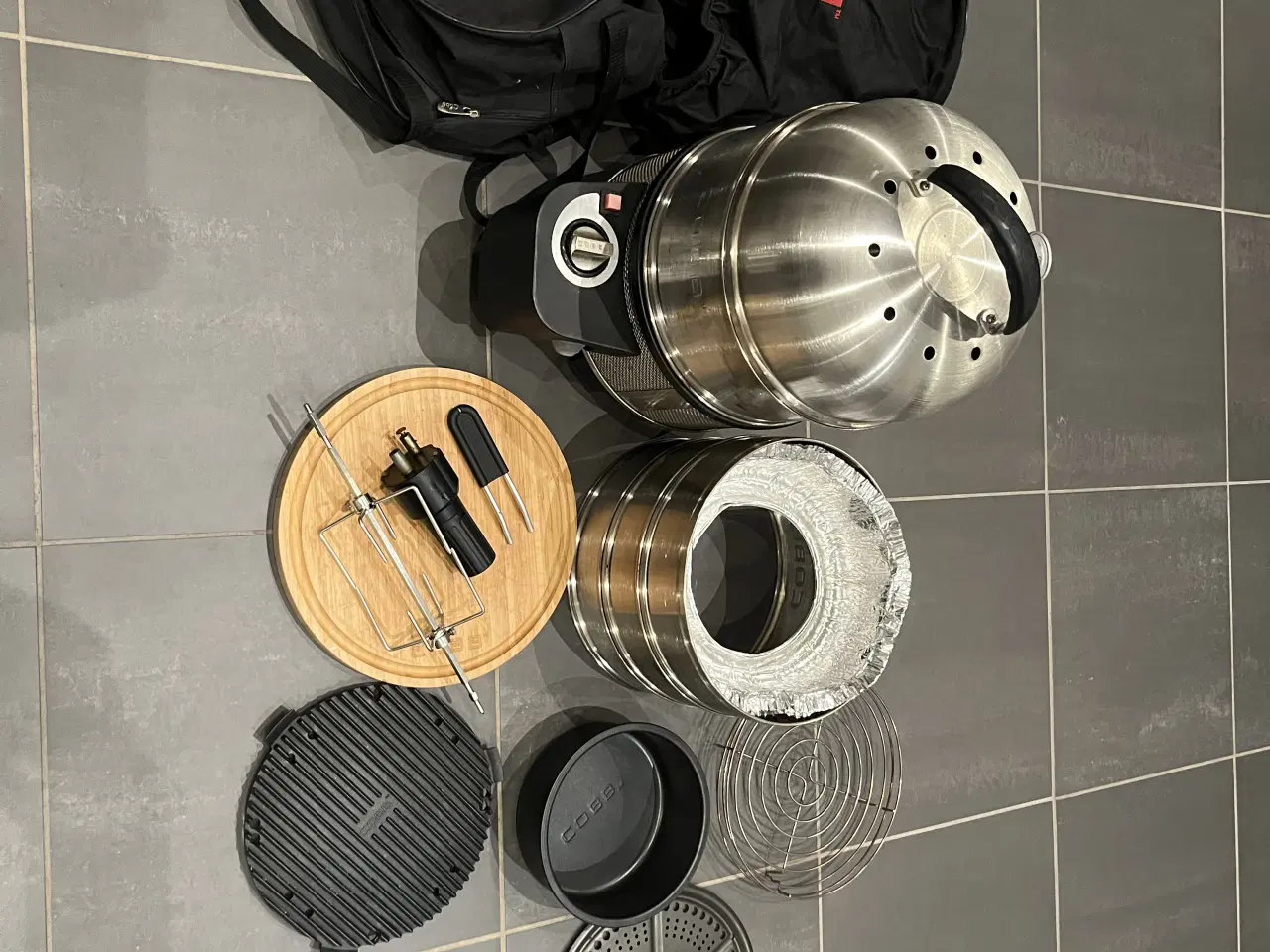 Billede 2 - Cobb gasgrill med tilbehør