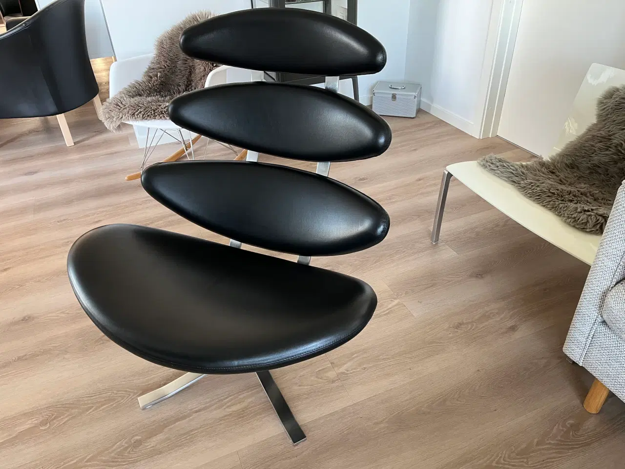 Billede 6 - Poul M. Volther Coronastol i sort omni læder.