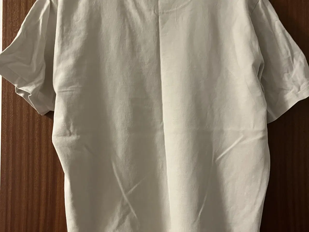 Billede 2 - T shirt str L 