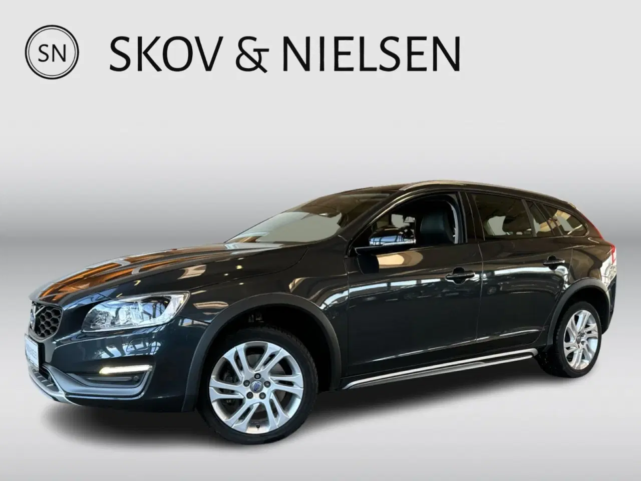 Billede 1 - Volvo V60 CC 2,0 D4 190 Momentum aut.