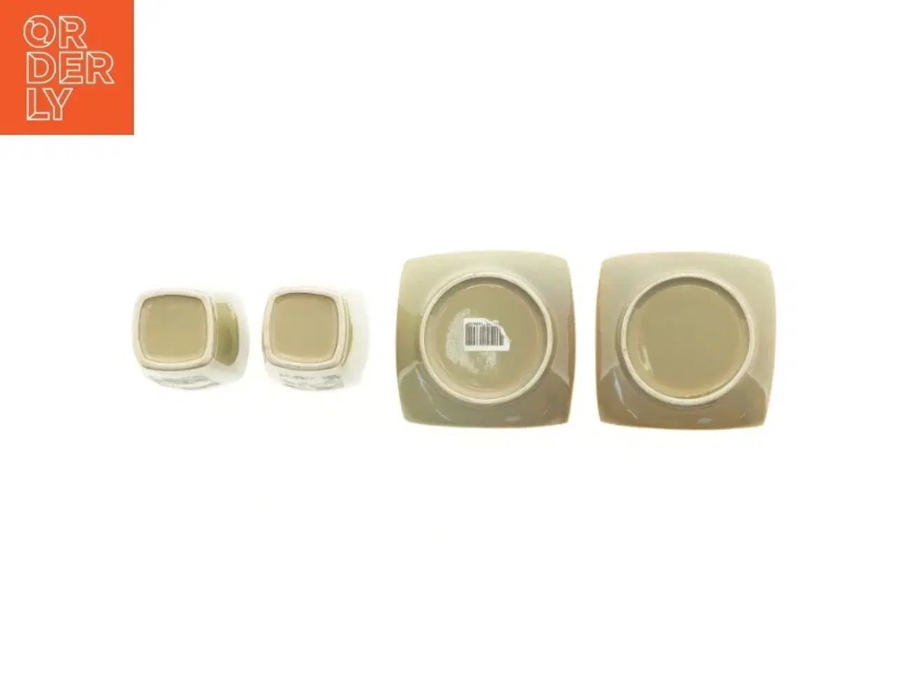 Billede 4 - Keramik krus og underkopper (str. Kop, 8,5 x 7 cm tallerken 11,5 x 11,5 cm)