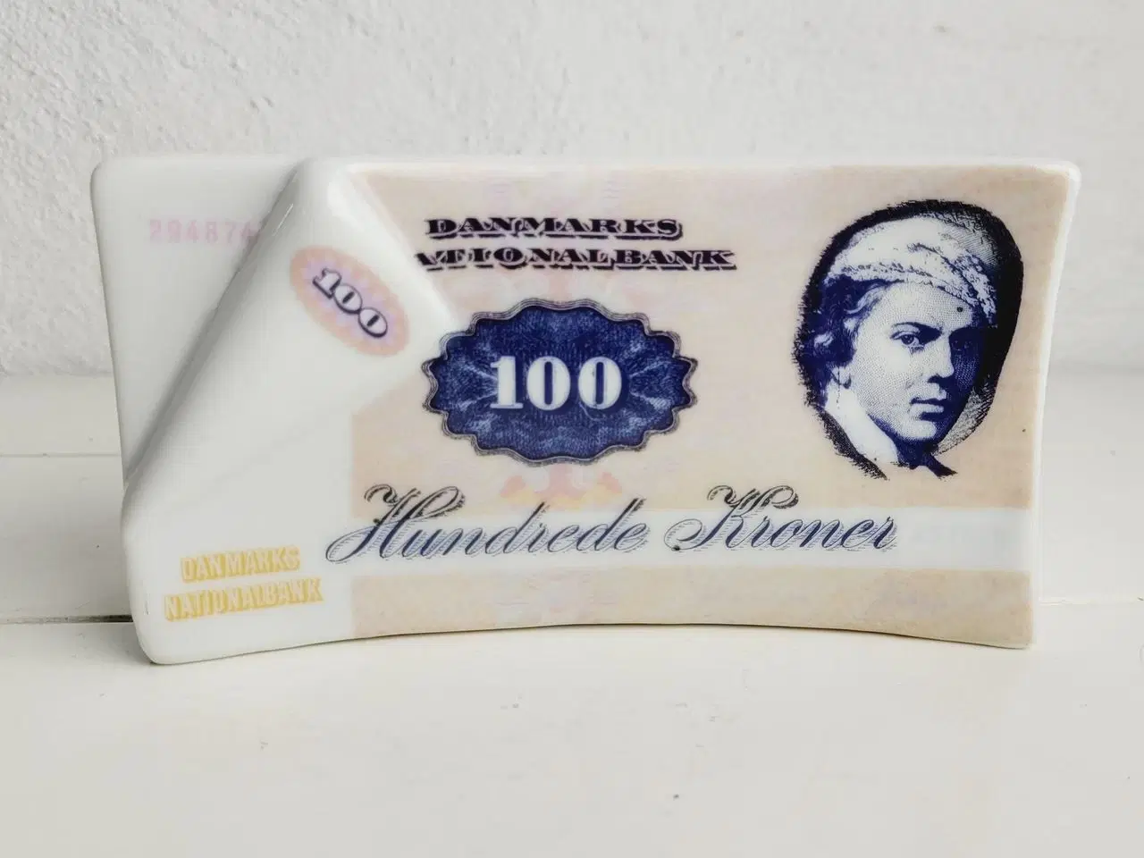 Billede 1 - ⭐️- Retro sparebøsse i form af en 100 kr. seddel!