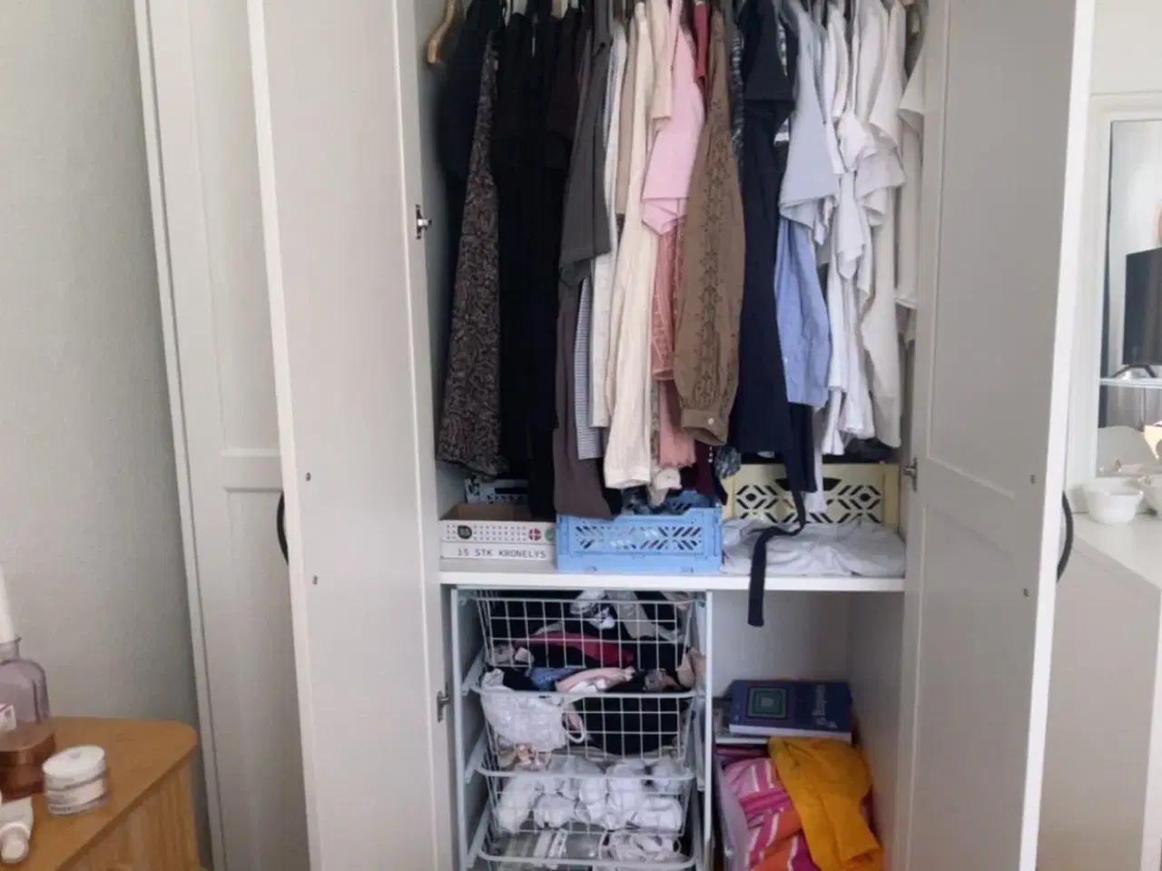 Billede 4 - SONGESAND Klædeskab Ikea