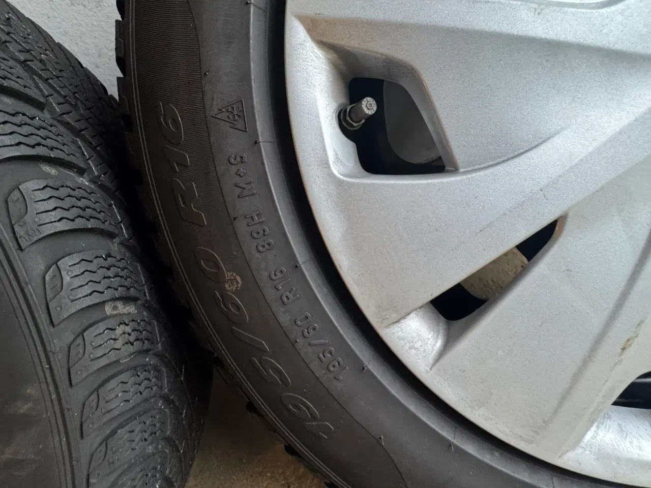 Billede 3 - BMW stålfælg orginal 16 tommer 5x120 med vinterdæk