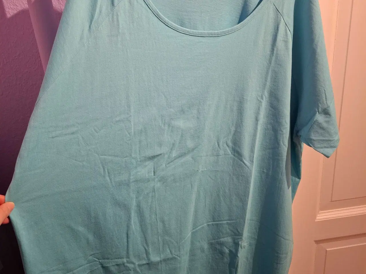 Billede 4 - Blå t-shirt fra Cellbess I 54-56