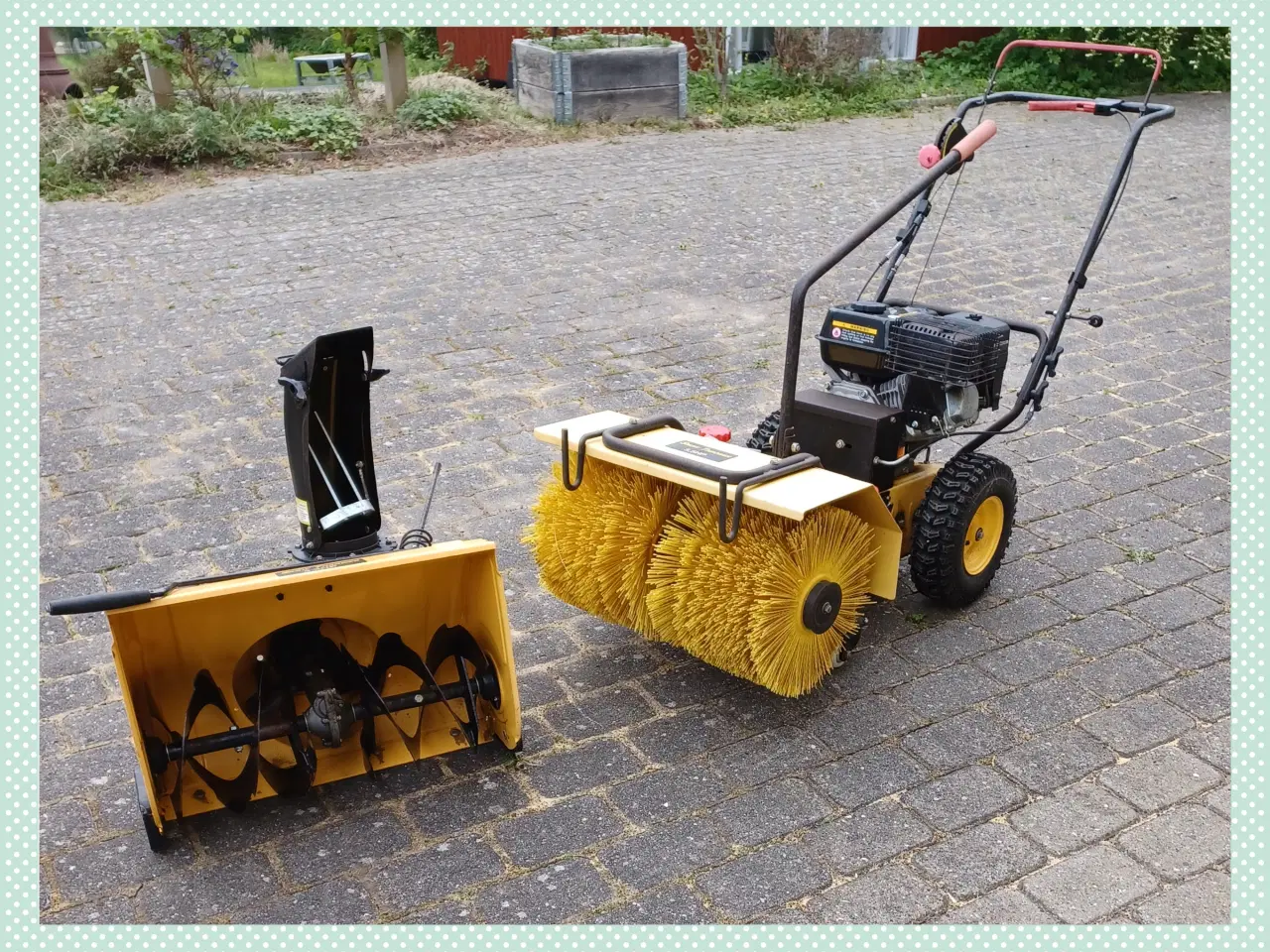 Billede 1 - Lille fejemaskine og sneslynge