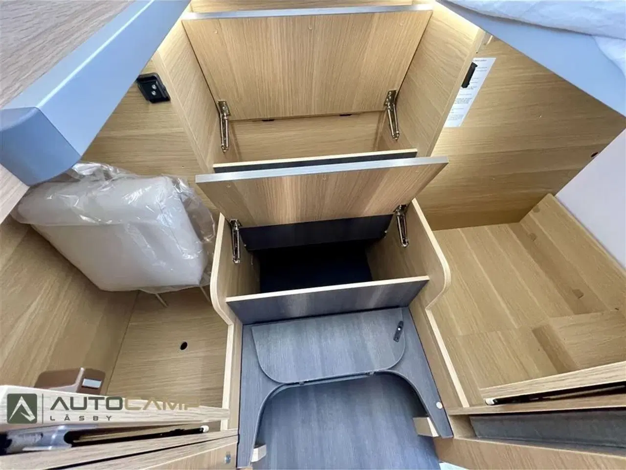 Billede 12 - 2026 - Adria Matrix M670