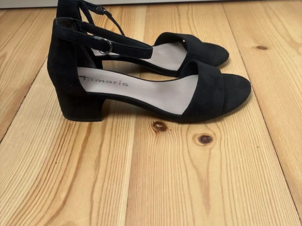Billede 2 - Sko med hæl