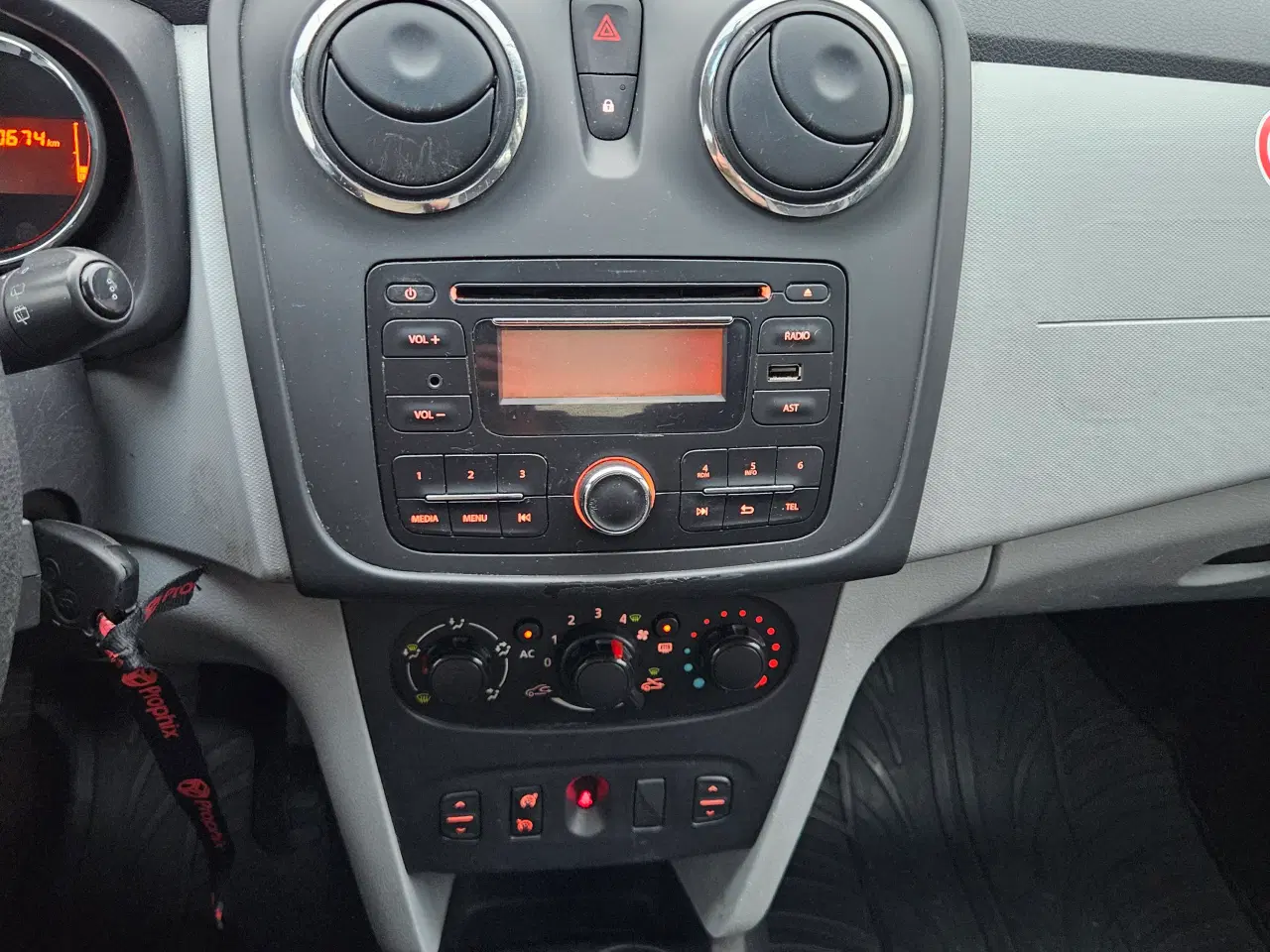 Billede 6 - Dacia Sandero "Nysynet, velholdt og økonomisk"