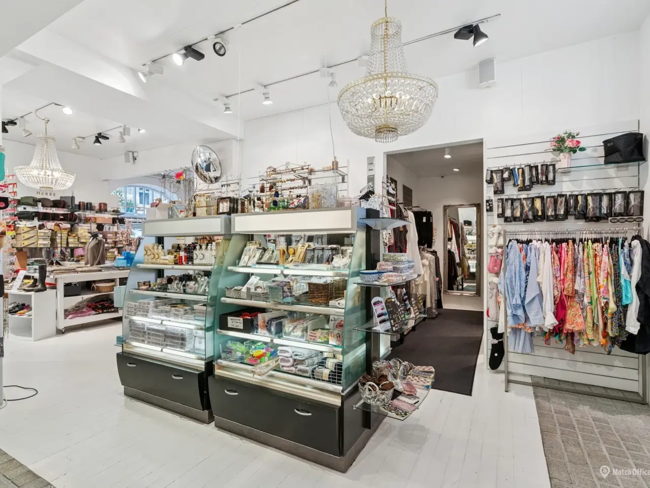 Billede 5 - Optimal eksponering midt på Jægersborg Allé