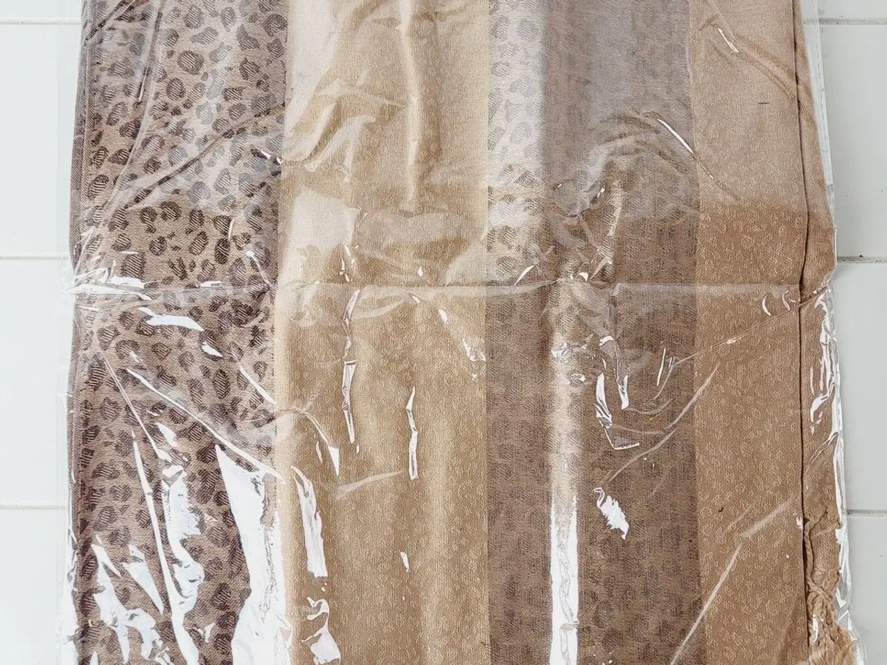 Billede 5 - ⭐️- Elegant og Blødt Pashmina Tørklæde - UBRUGT
