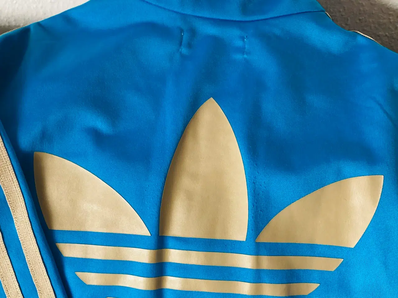 Billede 1 - Adidas børnetøj