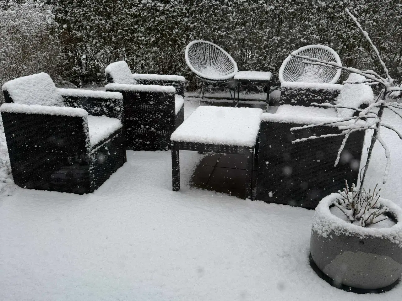 Billede 1 - Gratis lounge havebordssæt
