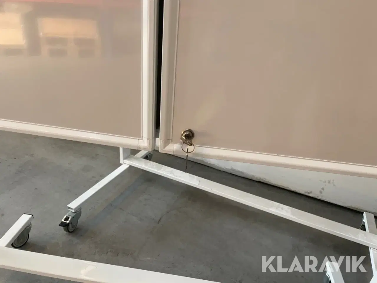 Billede 8 - Whiteboards, printer og bord