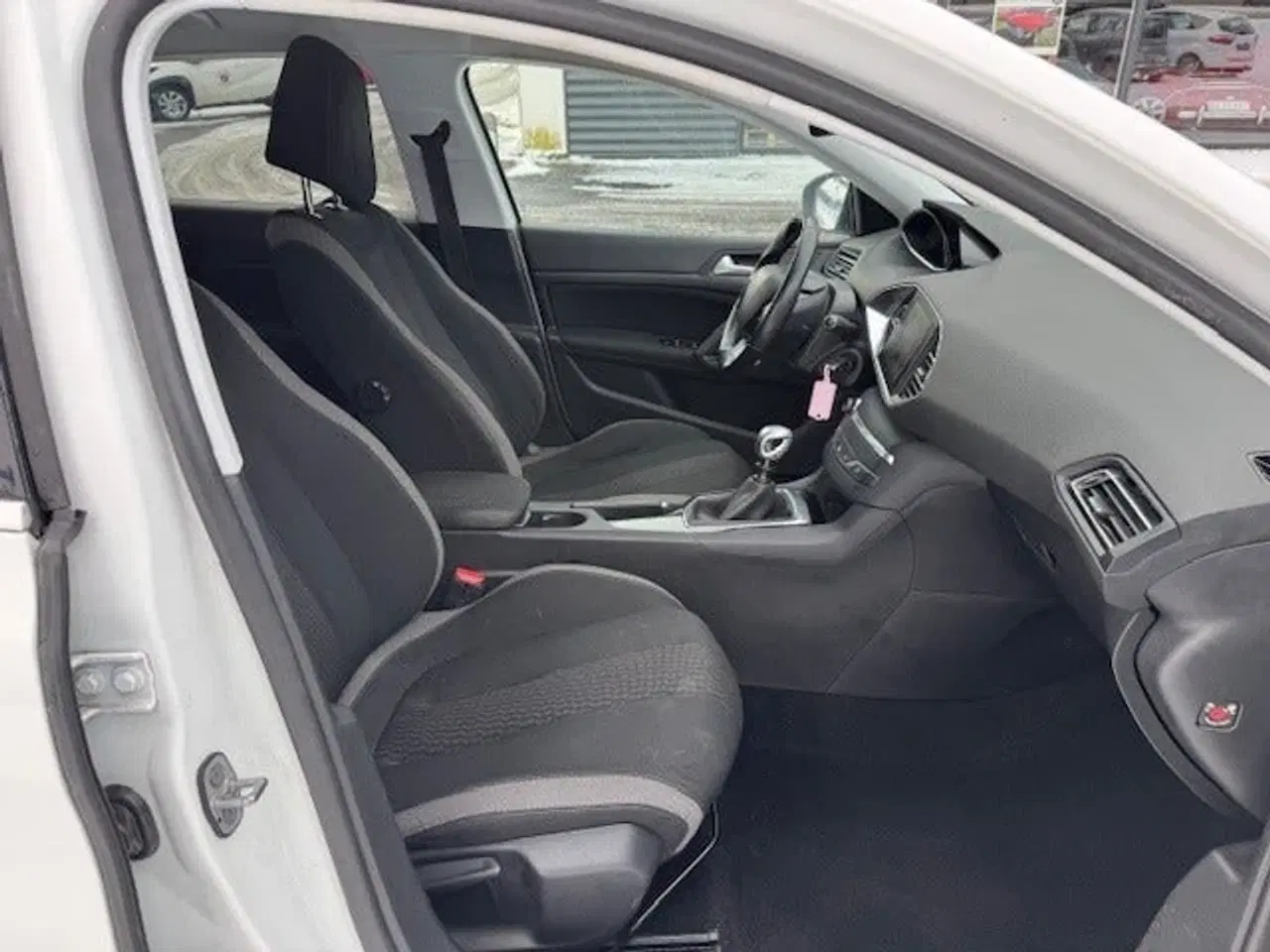 Billede 9 - Peugeot 308 1,2 e-THP 130 Style