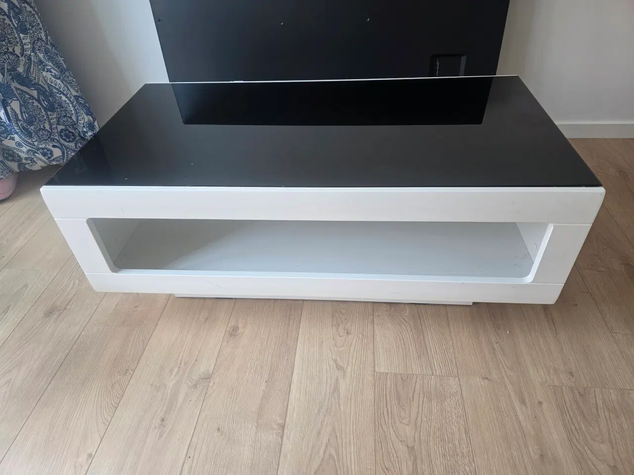 Billede 3 - TV real sæt +sofabord 