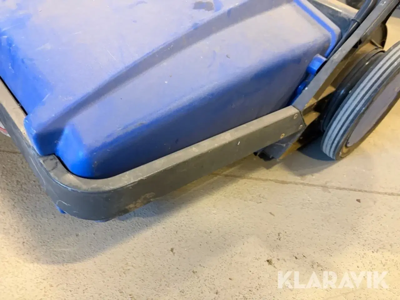 Billede 11 - Fejemaskine Nikfisk Alto BK900