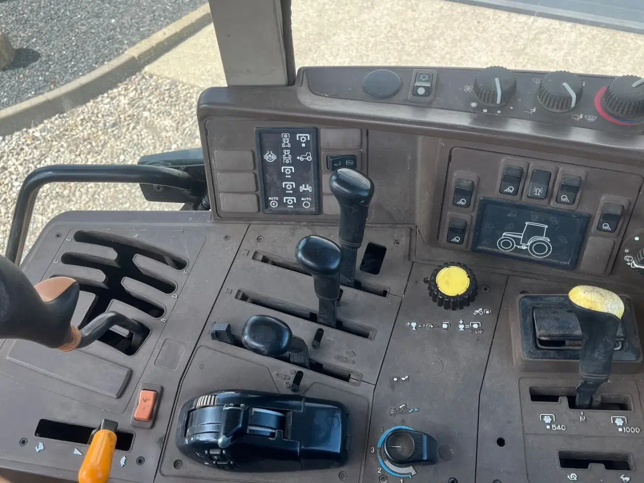 Billede 6 - John Deere 6510 Med frontlæsser