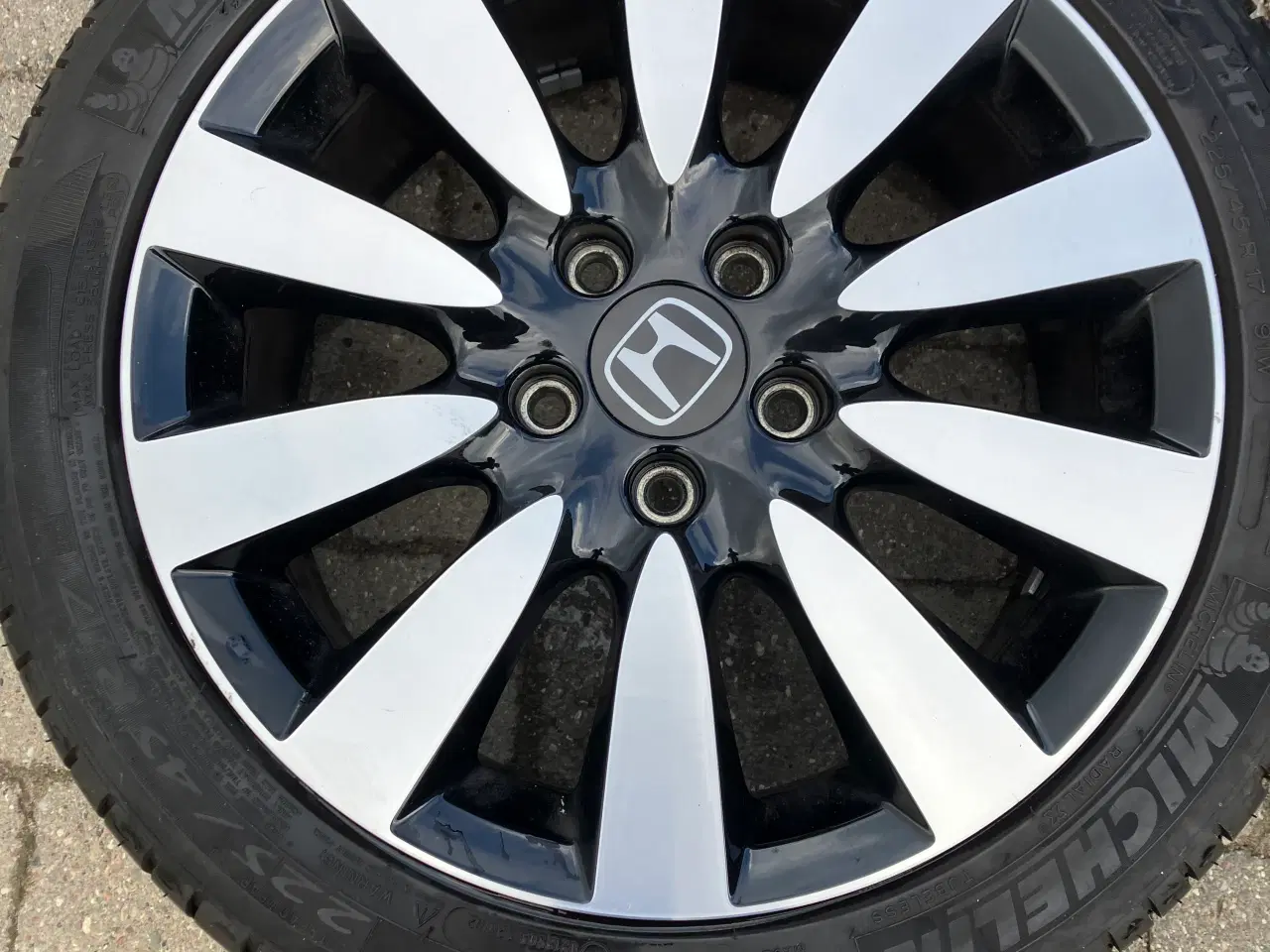 Billede 2 - Honda 17” org. Alufælge med dæk