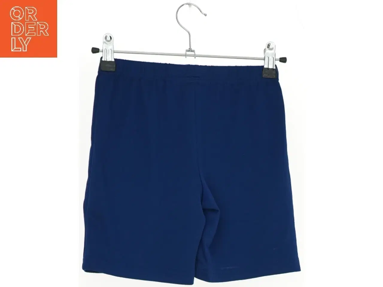 Billede 2 - Børneshorts med talprint (str. 128)