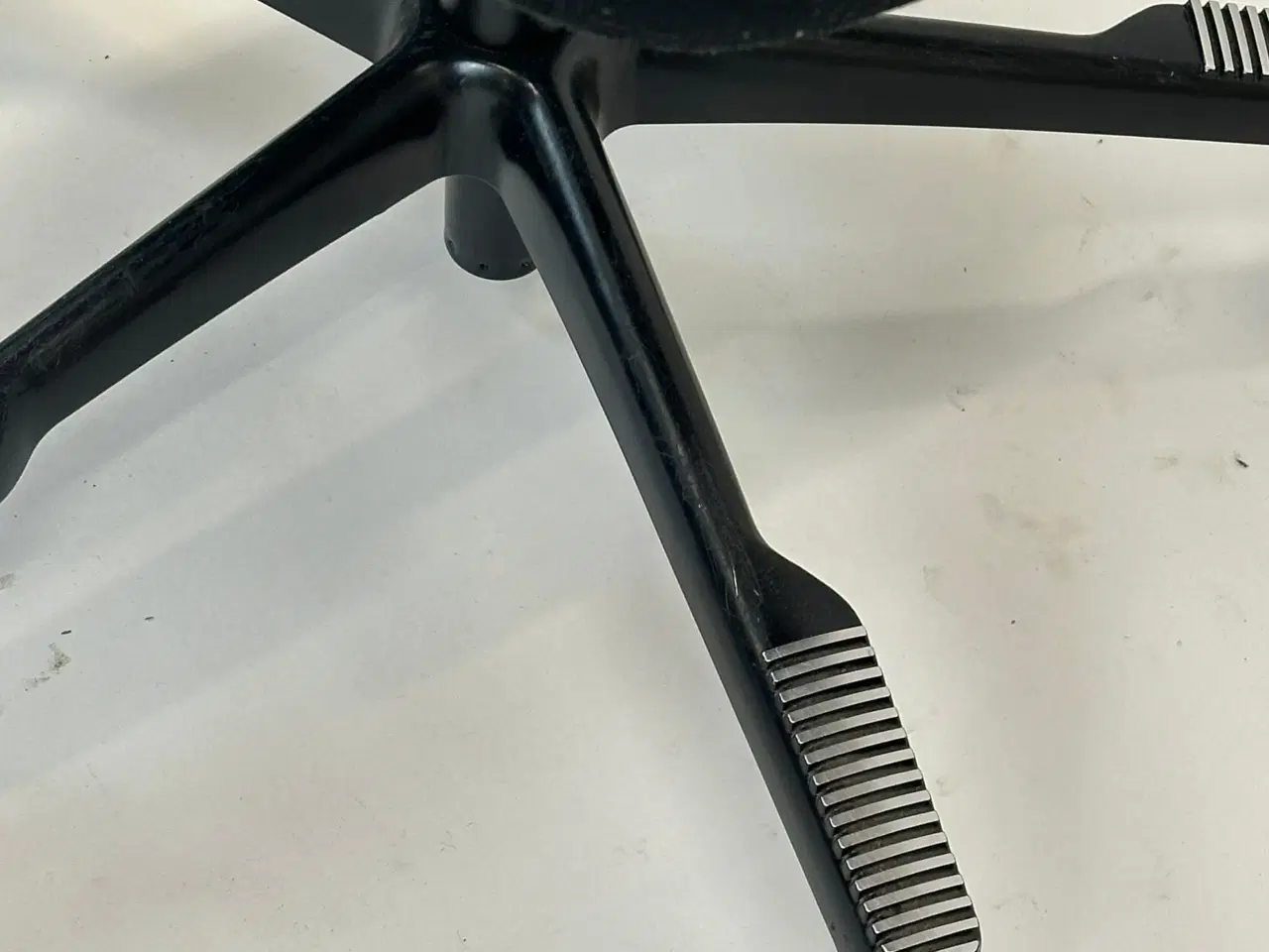 Billede 7 - HÅG Sofi 7500 Kontorstol - 150mm - (Sort m. armlæn)