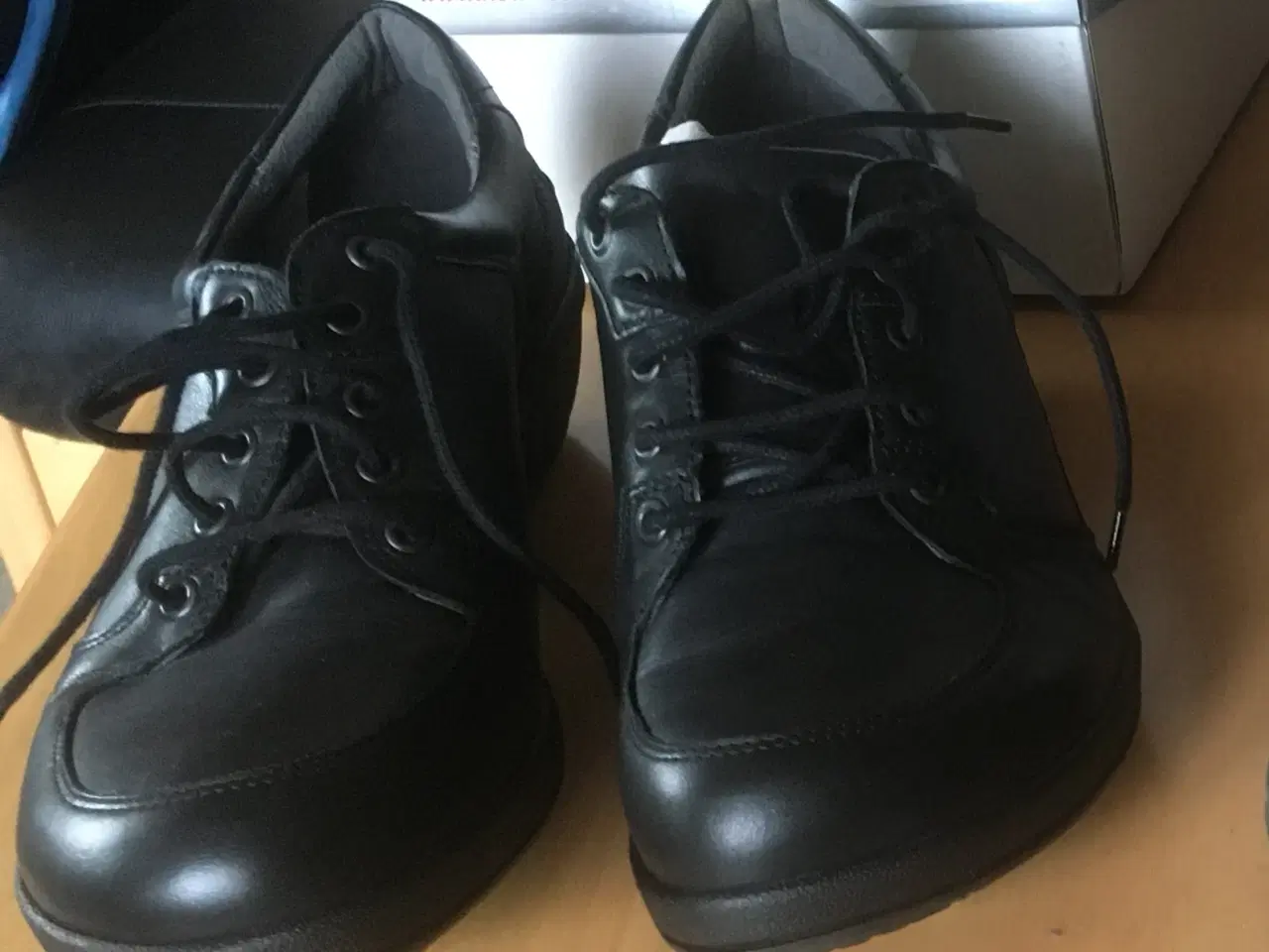 Billede 3 - Ubrugte New Feet sko str. 40