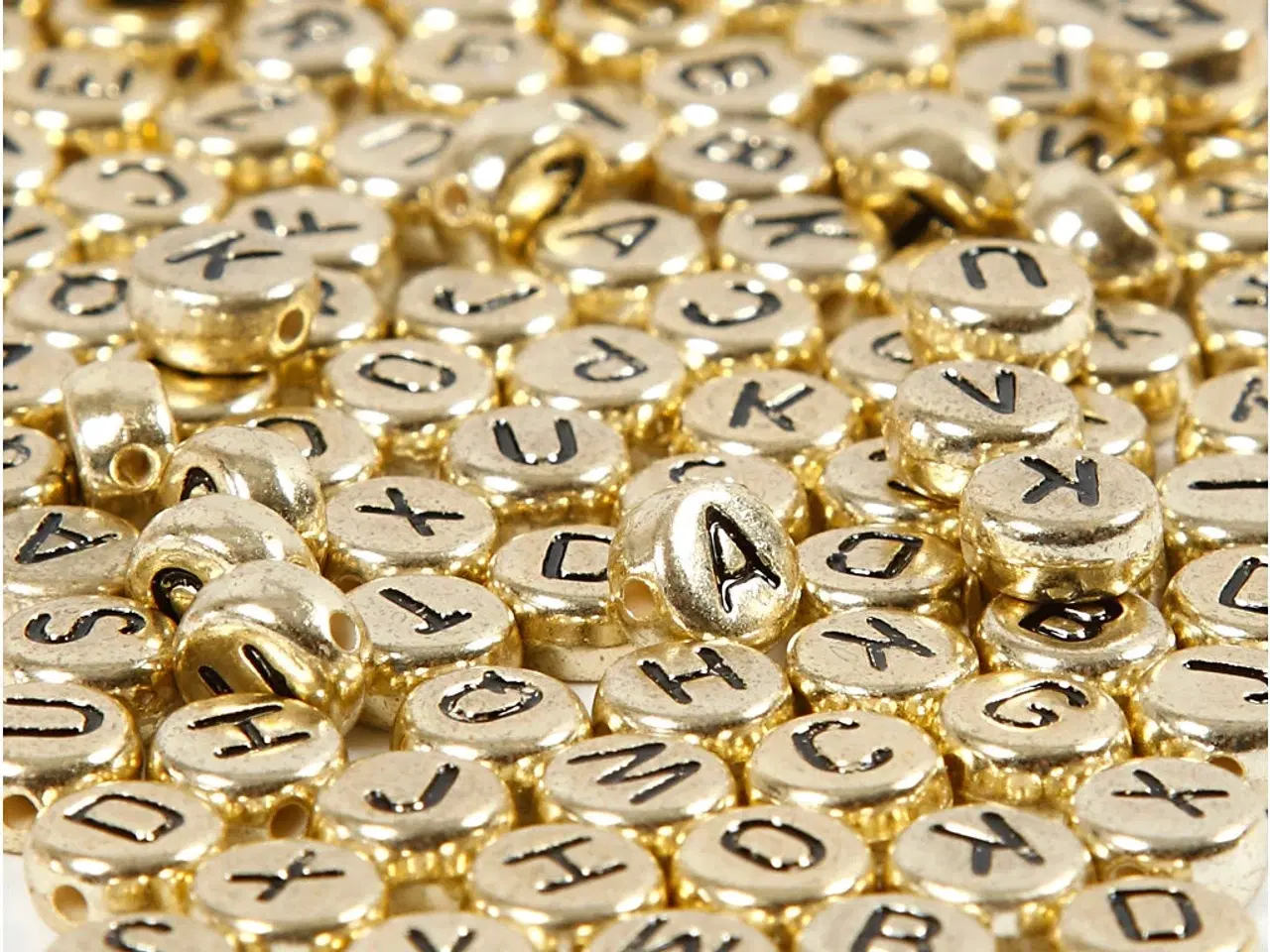Billede 1 - Bogstavperler, diam. 7 mm, hulstr. 1,2 mm, guld, 21g/ 1 pk.