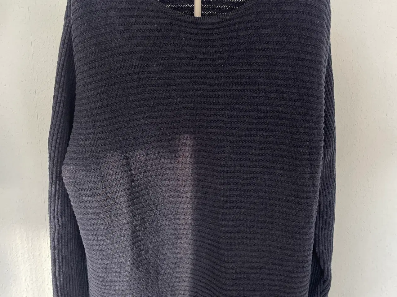 Billede 1 - Lækker strikket sweater fra Skovhuus