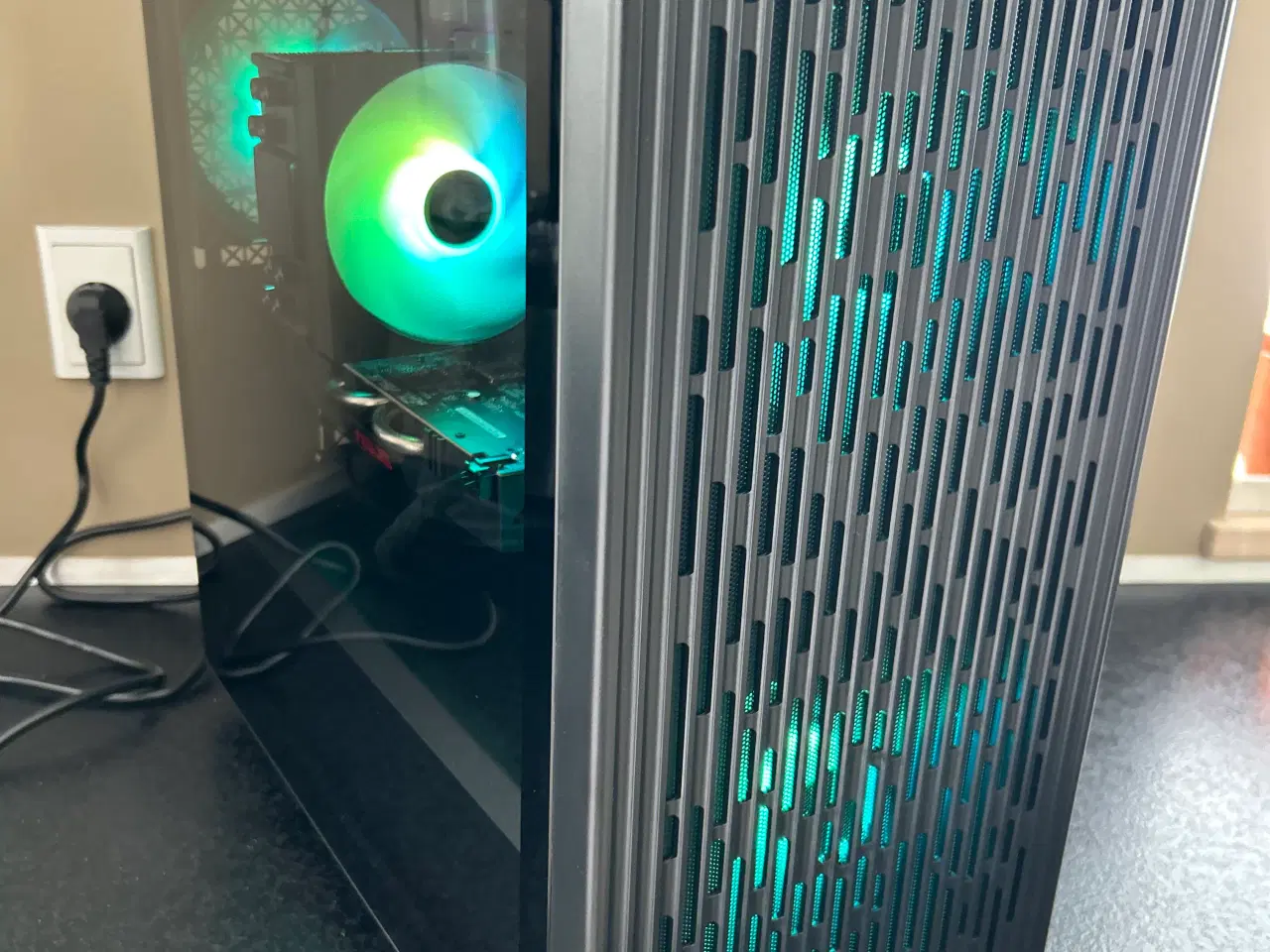 Billede 3 - ✅ Renoveret Gamin-PC – Klar til eSport & RGB-show!