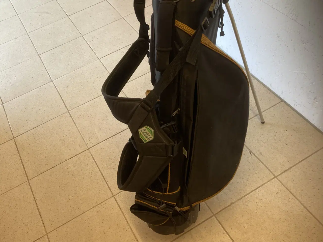 Billede 6 - Golf BÆREBAG  Rummelig , dobb. Bæresele