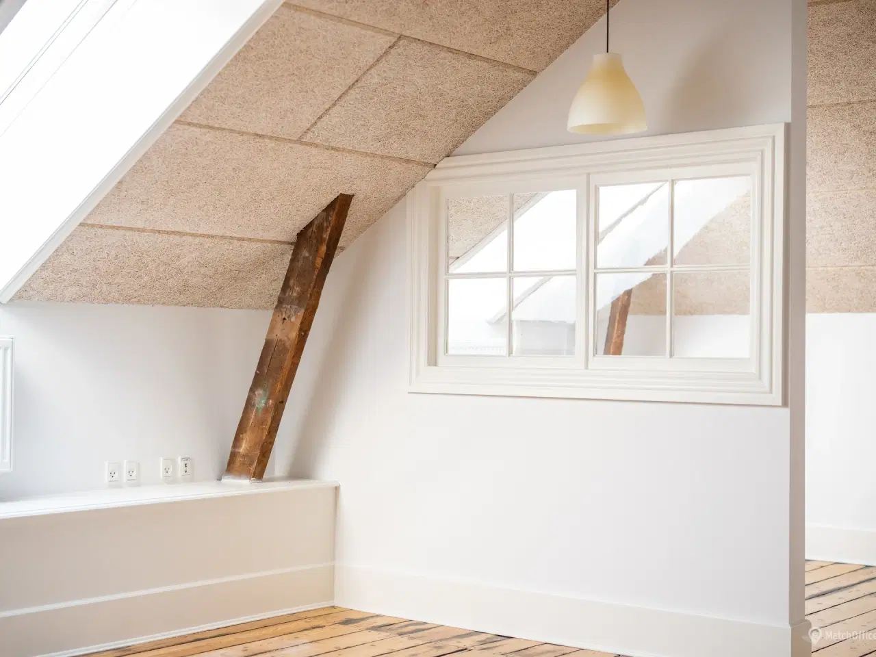 Billede 8 - Fleksibelt kontormiljø med lys. luft og karakter