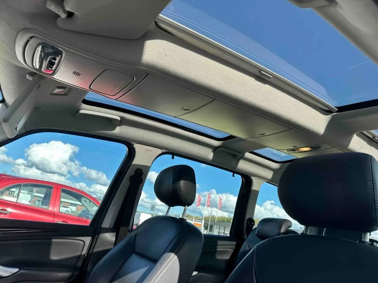 Billede 7 - Ford Galaxy 2,0 145 Ghia 7prs