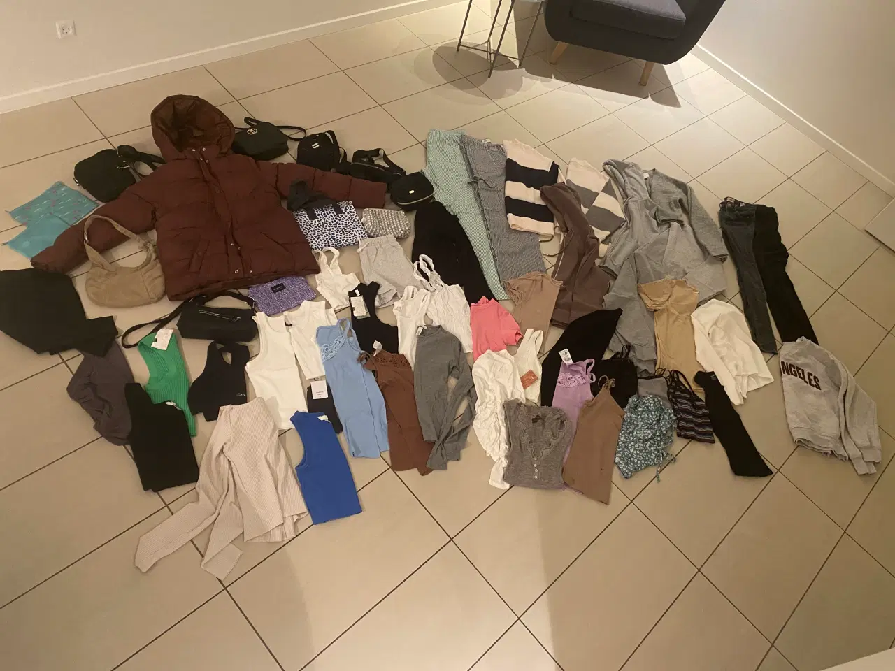 Billede 1 - Tøj str XS/S