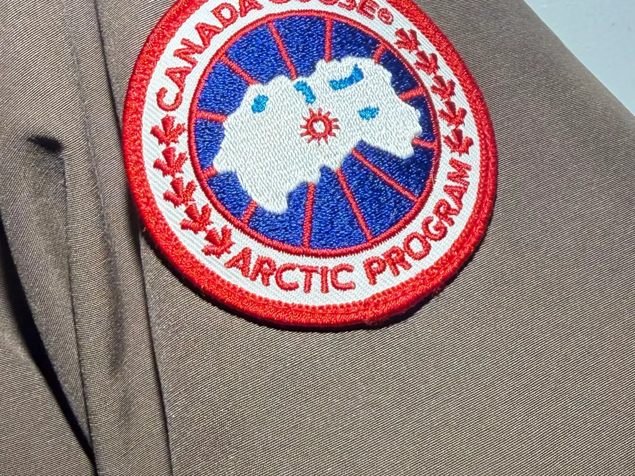 Billede 3 - Canada Goose Parka – Str. M – Brun – ægte model, g
