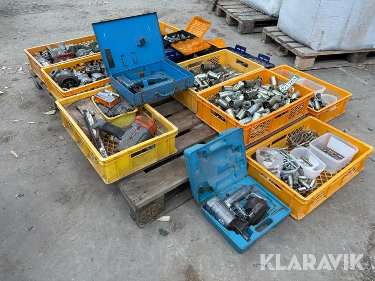 Billede 3 - Blandet lot med værktøj og stumper.