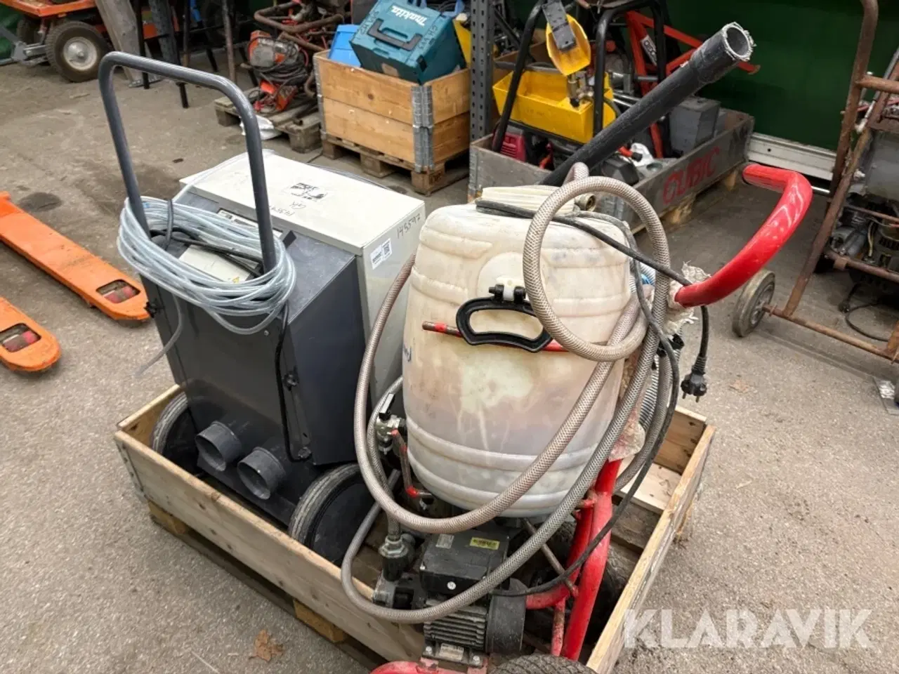 Billede 4 - Støvsuger, affugter og fyldestation