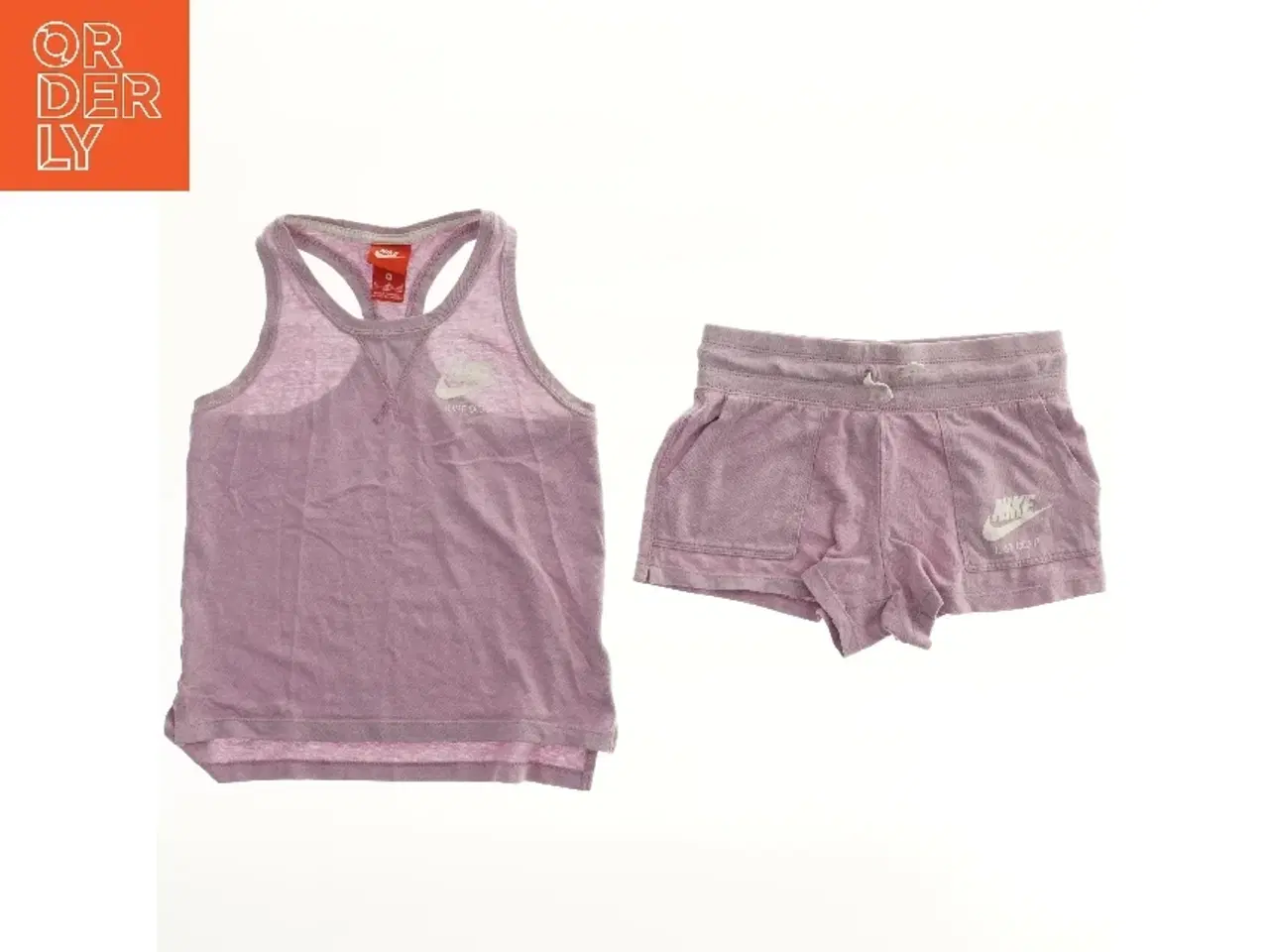 Billede 1 - Nike Sportssæt til børn (str. 146)