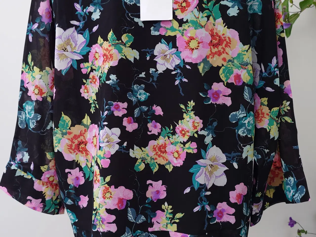 Billede 2 - Ny Jacqueline bluse str 34