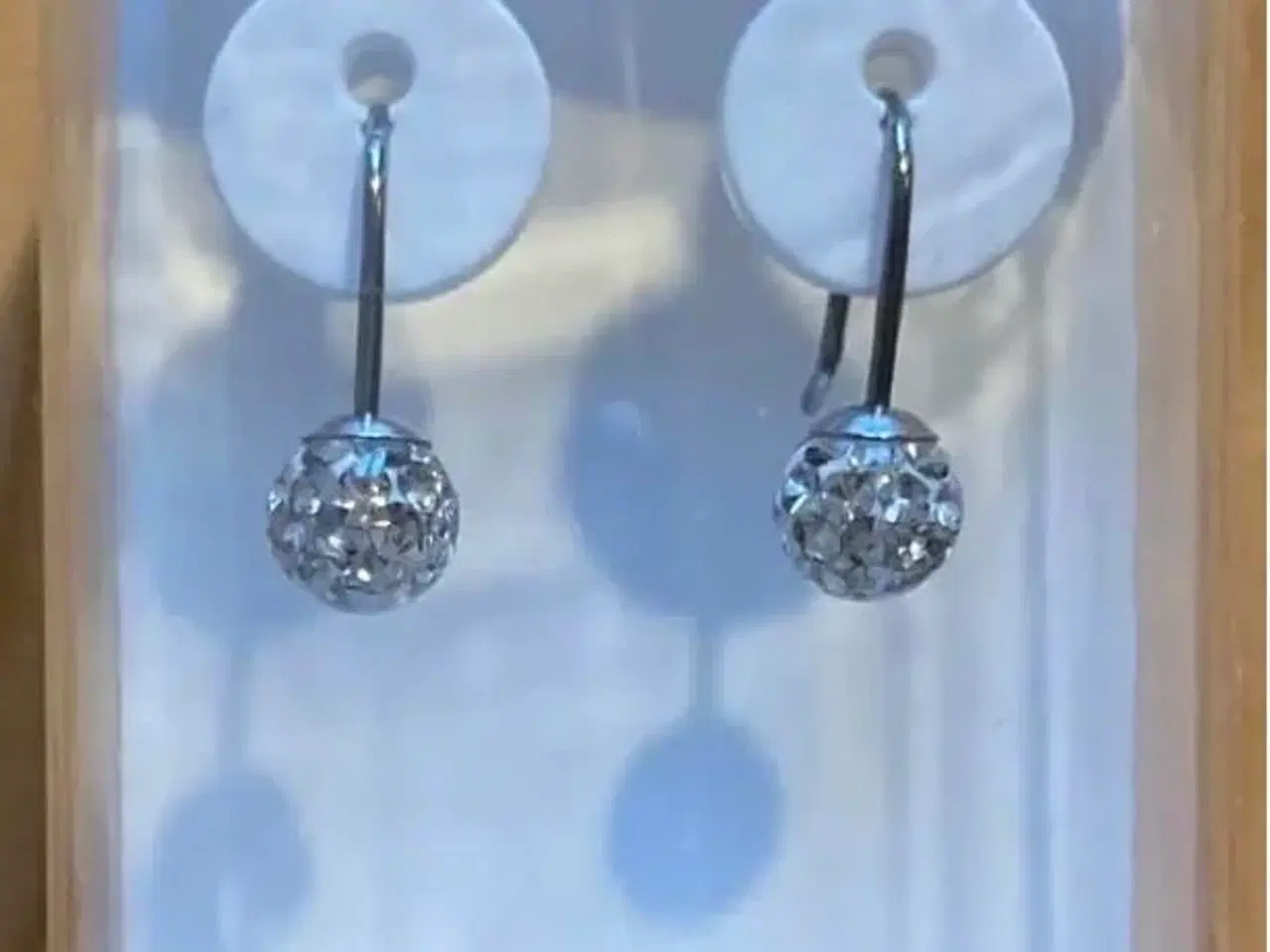 Billede 1 - Blomdahl øreringe (allergivenlige) - båret én gang