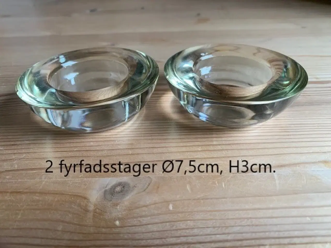 Billede 3 - Saks - køkkenrulleholder - smørsmelter - krus m.m.