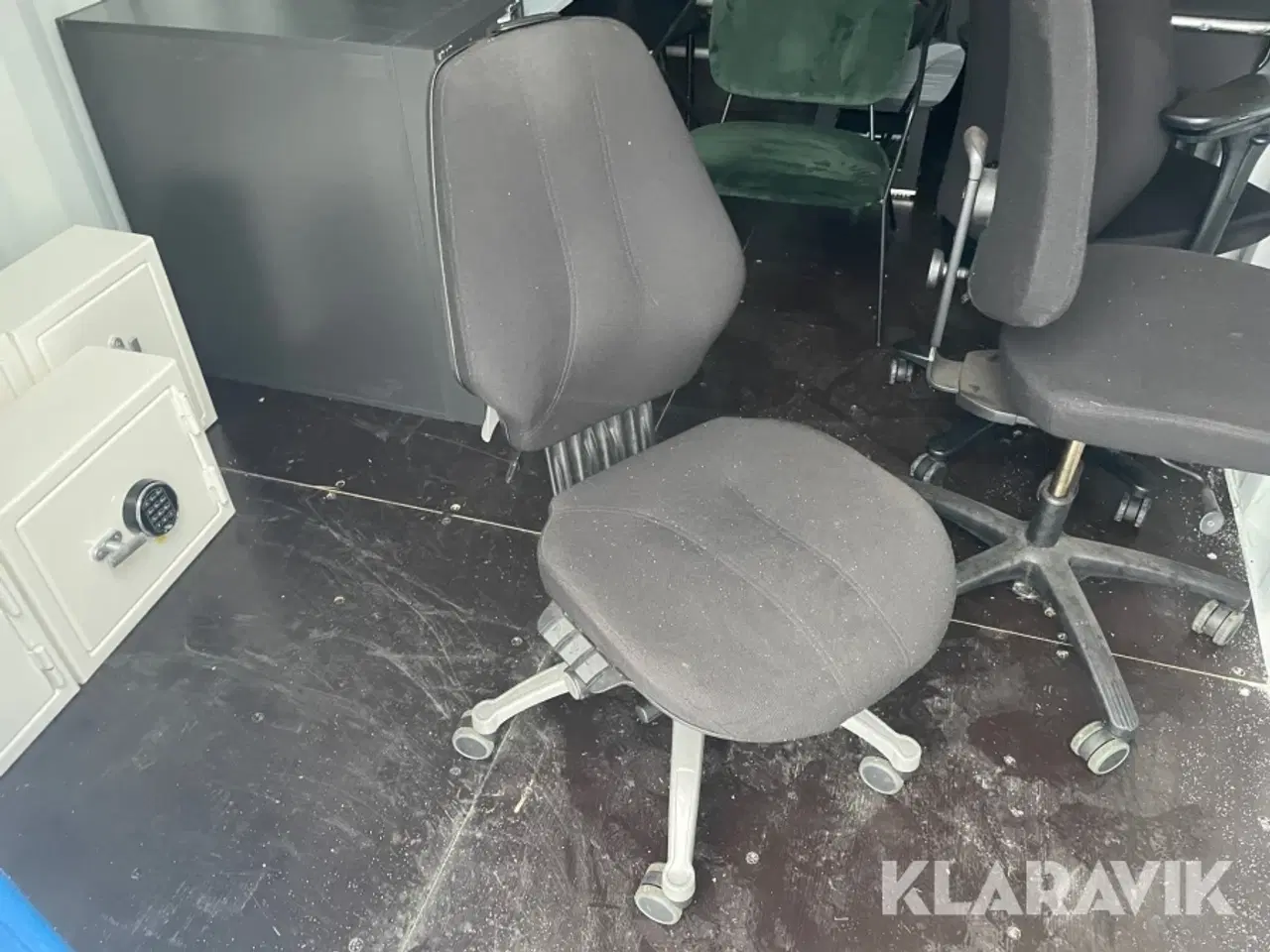 Billede 11 - Stole + Borde + tavler