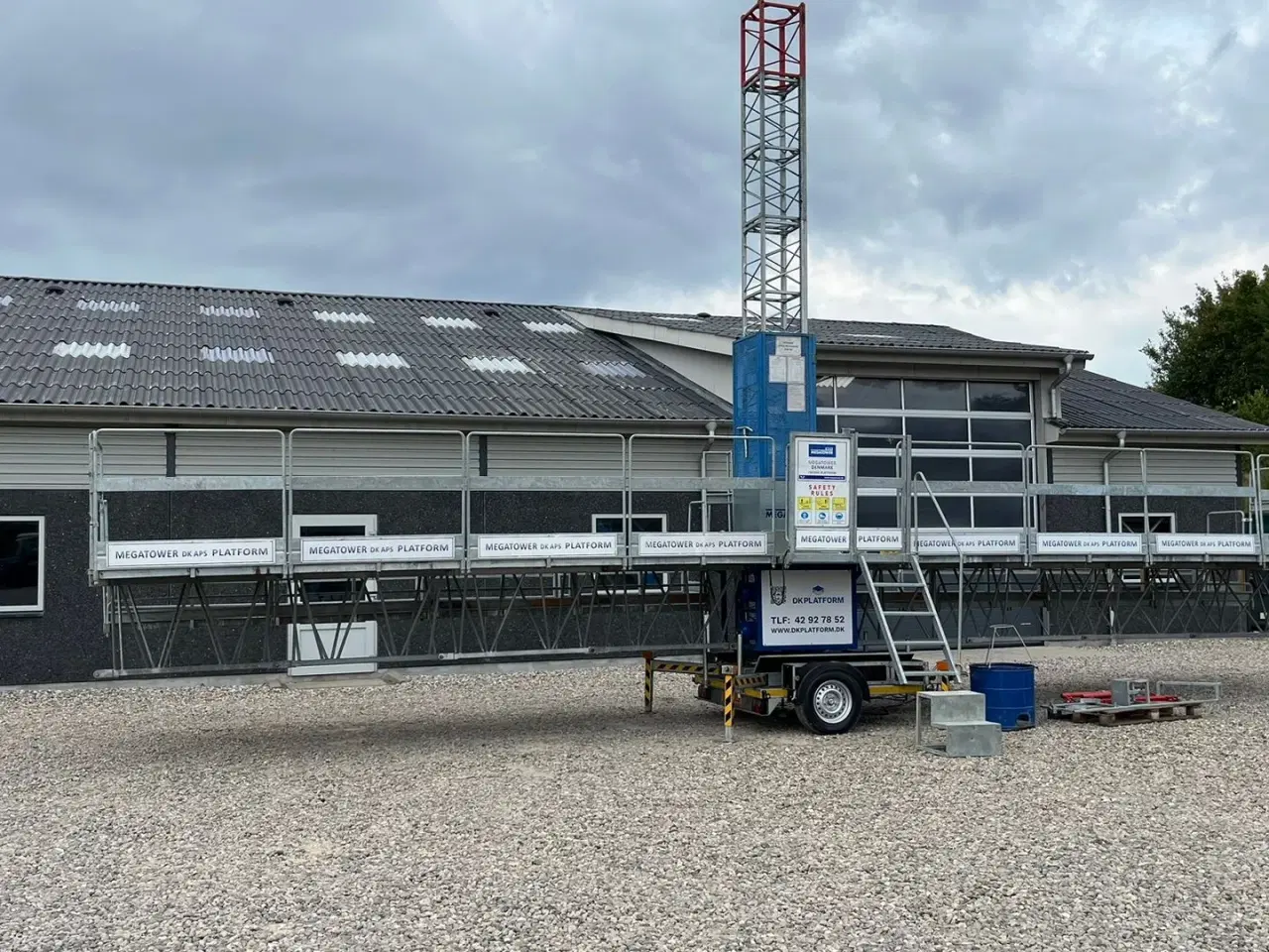 Billede 2 - Manitou Mandskabskurv arbejdsplatformen, Byggeelevatorer, mastklatreplatforme, byggehejs, Climber, buildclimber