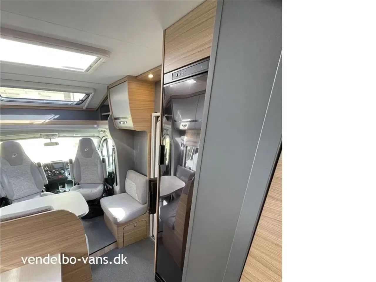 Billede 12 - 2020 - Dethleffs Trend Edition T 7057 EB   Trend Edition den elegante model med stål look på skabene