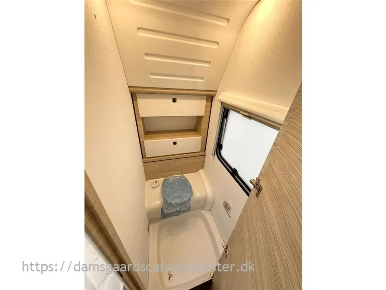 Billede 17 - 2026 - Fendt Apero active 390 FH   Dobbeltseng - Combi 4E - Gulvvarme