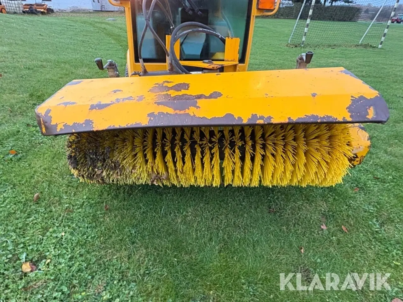 Billede 9 - Redskabsbærer Stiga Titan 32H