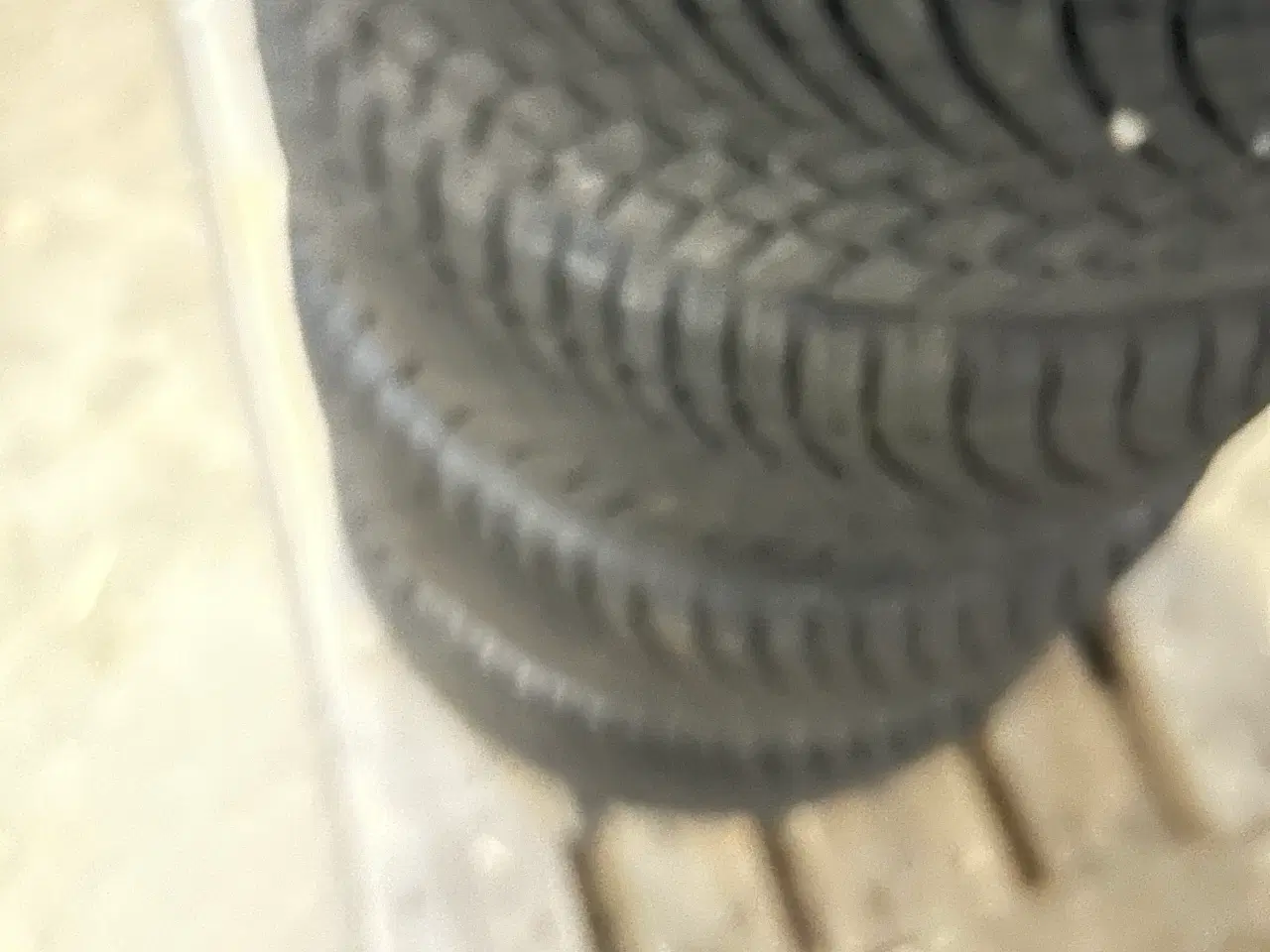 Billede 4 - Vinterdæk fra Bridegestone 205/45r17 4 stk