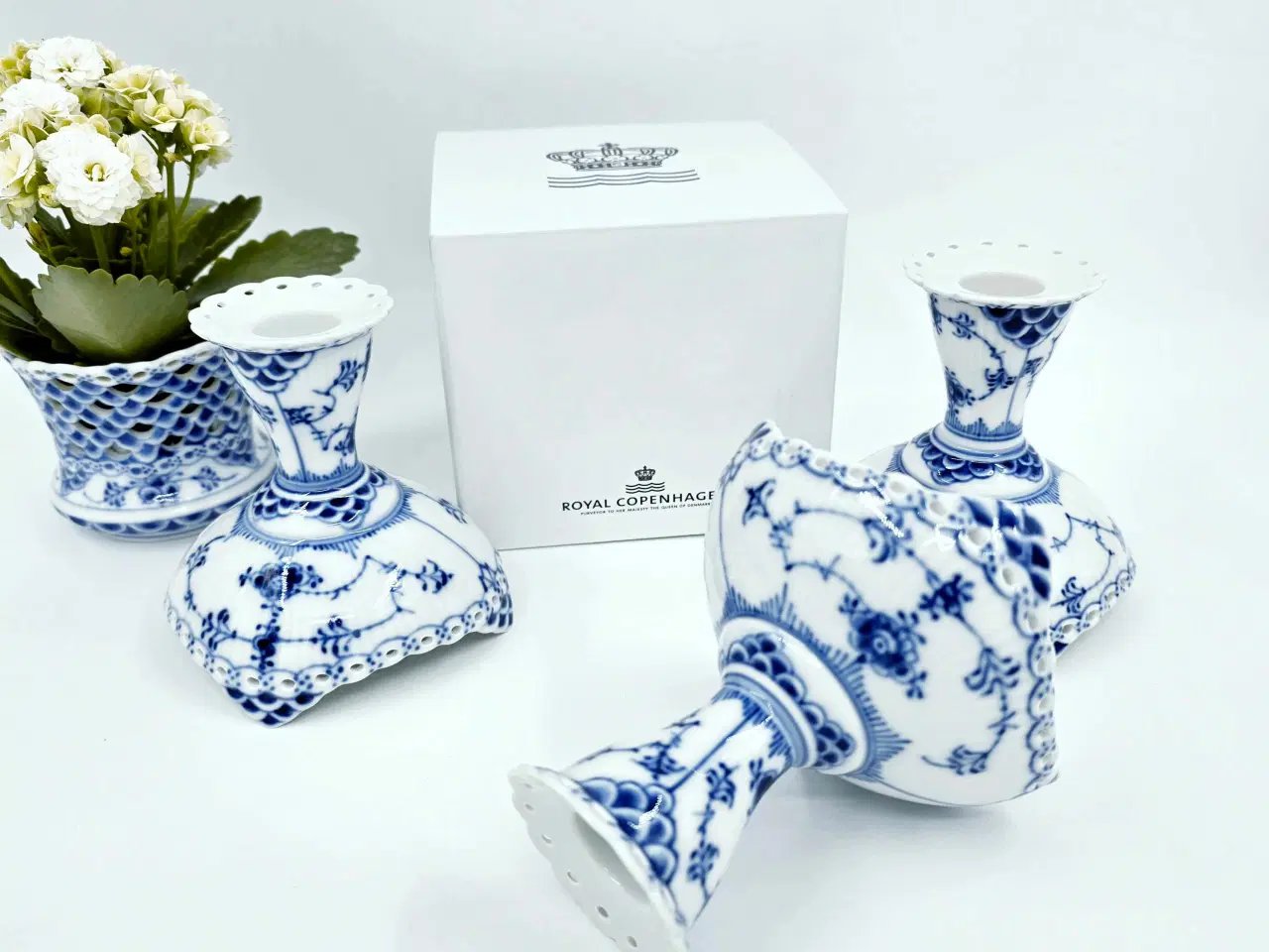 Billede 1 - Musselmalet Helblonde Lysestage Porcelæn 